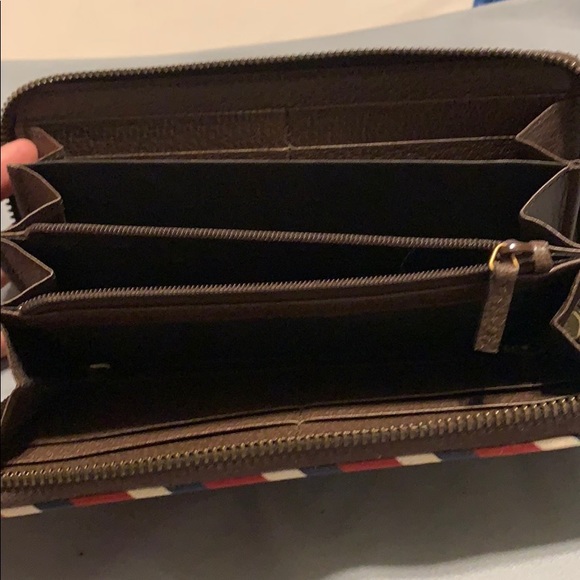 Gucci Wallet - Picture 4 of 7